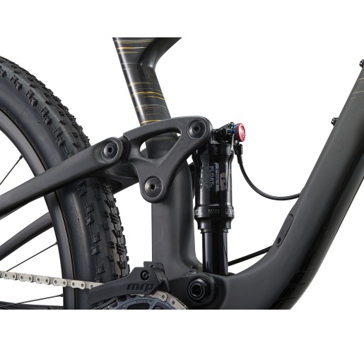 LIV PIQUE ADVANCED 29 1