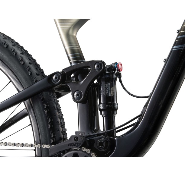 LIV PIQUE ADVANCED 29 2