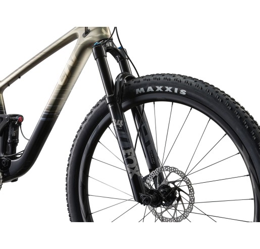 LIV PIQUE ADVANCED 29 2