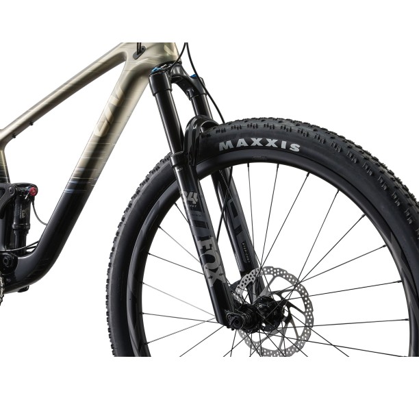 LIV PIQUE ADVANCED 29 2